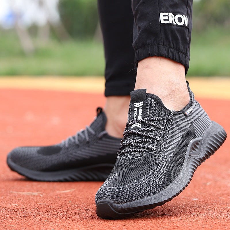Men’s light lace-up sneakers
