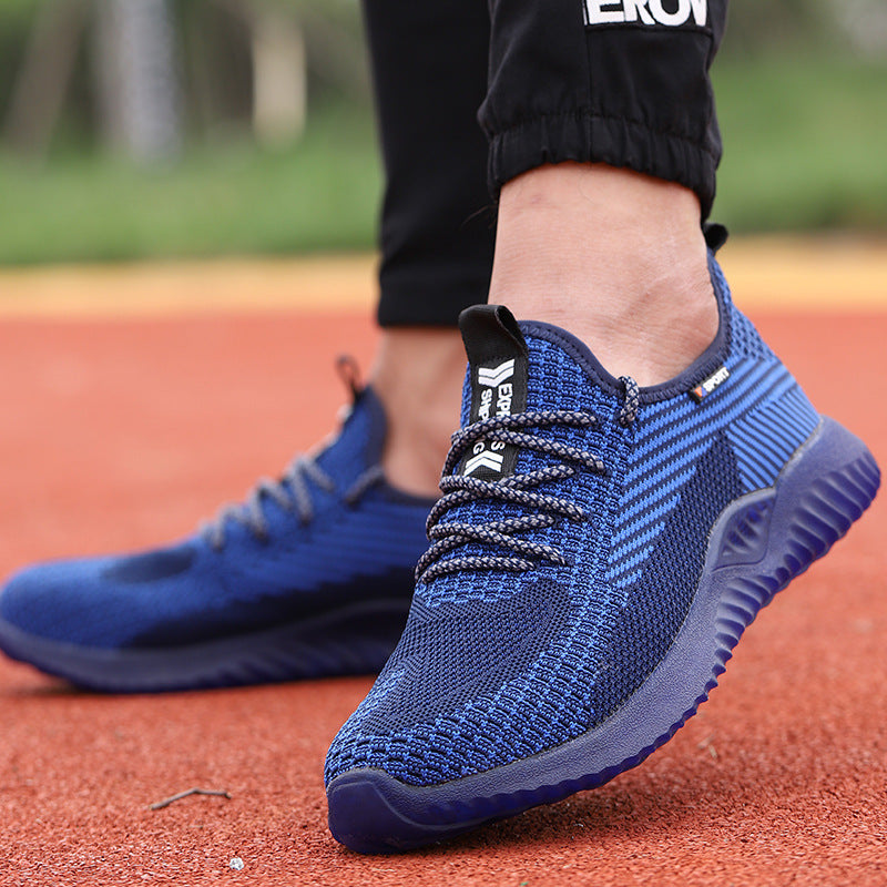 Men’s light lace-up sneakers