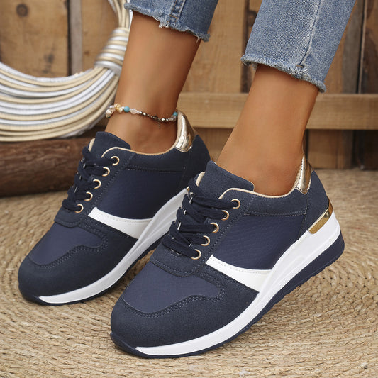 Women’s low-top lace-up sneakers