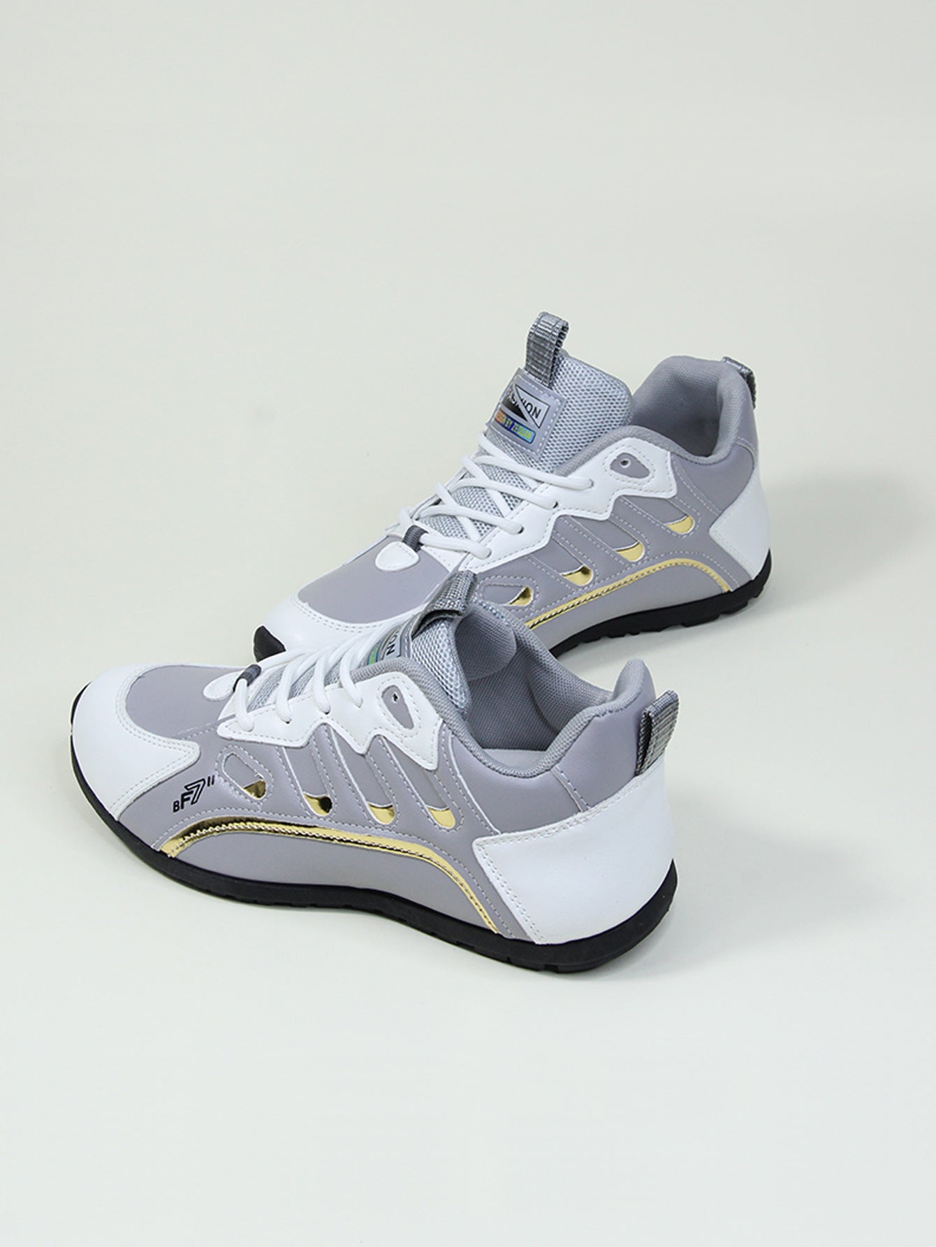 Men’s chunky low-top sneakers
