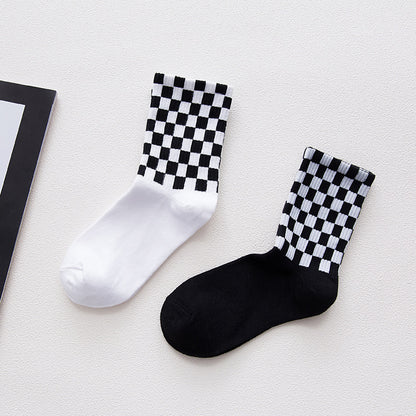 Crew Socks with Checkerboard Pattern and Ribbed Cuff