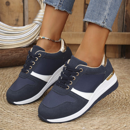 Women’s low-top lace-up sneakers