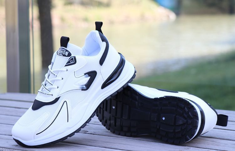 Men’s Running Sneaker with Mesh Upper