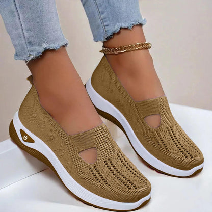 Women's breathable slip-on athletic shoes with air-cushioned sole